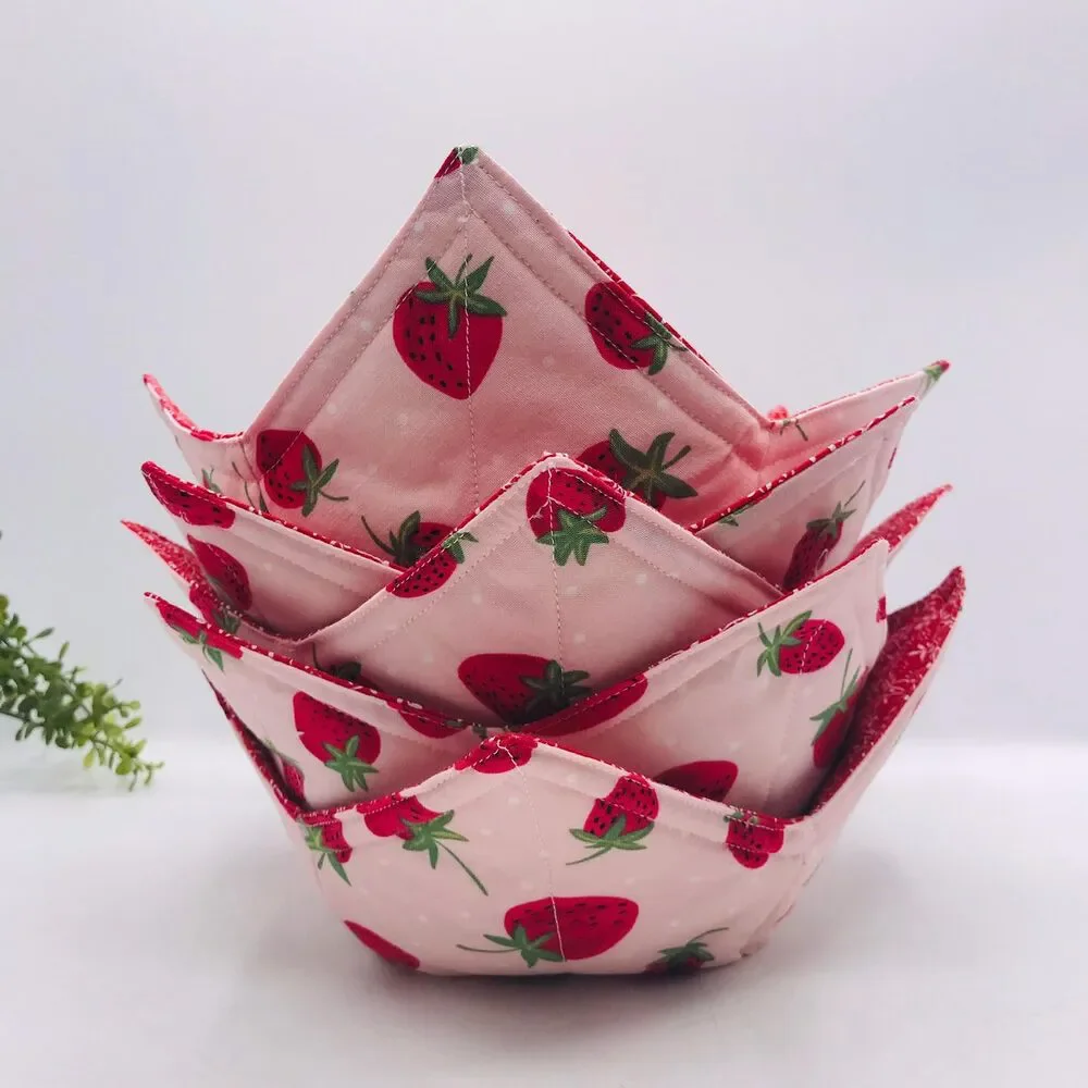 Microwave Soup Bowl Cozy: Reversible, Strawberries Pink Red Cottage Garden
